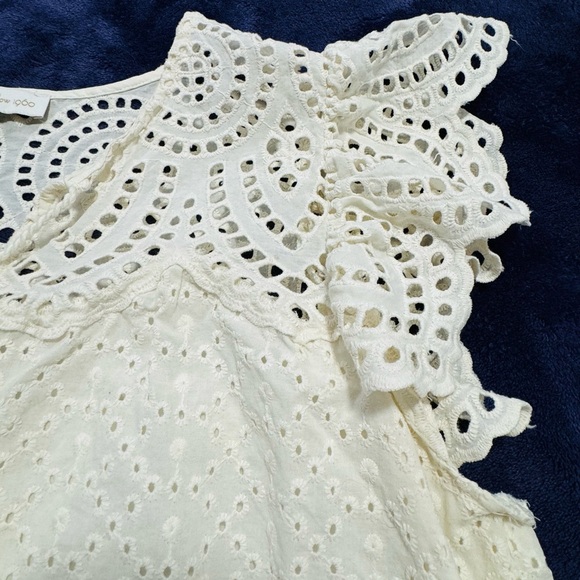 House of Harlow eyelet blouse - Picture 4 of 6